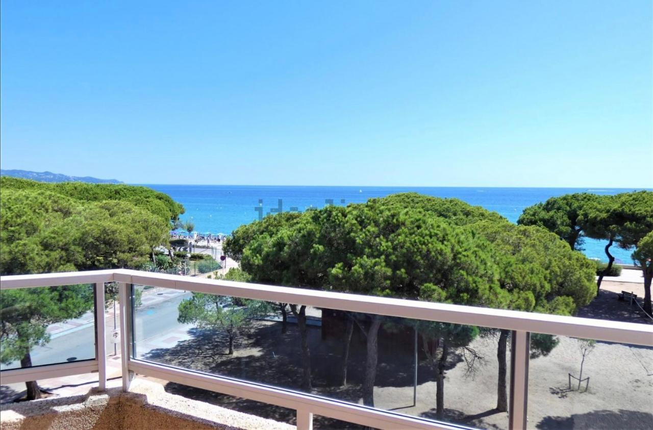 Apartment Direkt Am Strand Blanes Exteriör bild