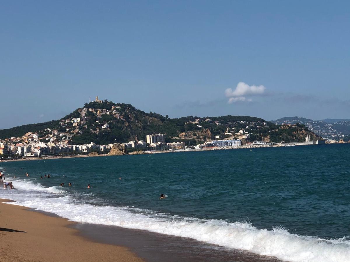 Apartment Direkt Am Strand Blanes Exteriör bild
