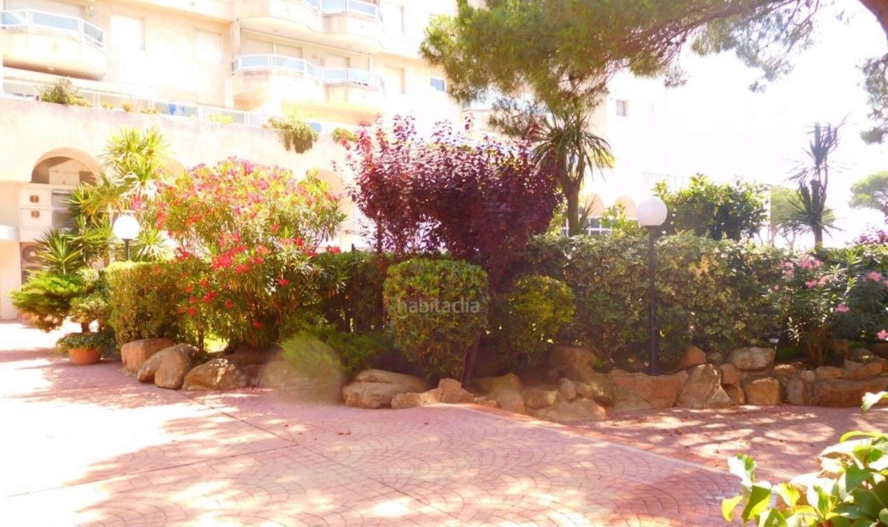 Apartment Direkt Am Strand Blanes Exteriör bild